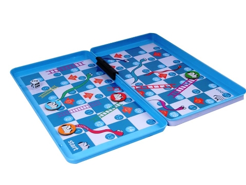 snakes and ladders is hours of fun!